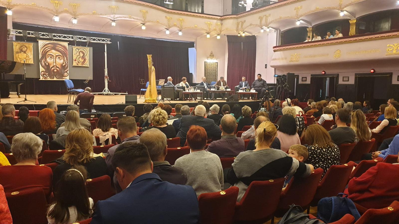 Lansare carte „Terapia prin cultură”